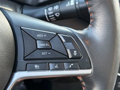 Used 2023 Nissan Sentra SR w/ SR Premium Package FWD image 24