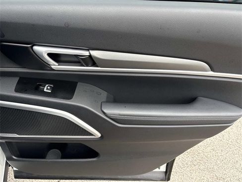 Used 2020 Kia Telluride S w/ S 8 Passenger Seating Package image 21
