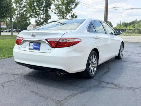 Used 2017 Toyota Camry XLE w/ Moonroof Package FWD image 7