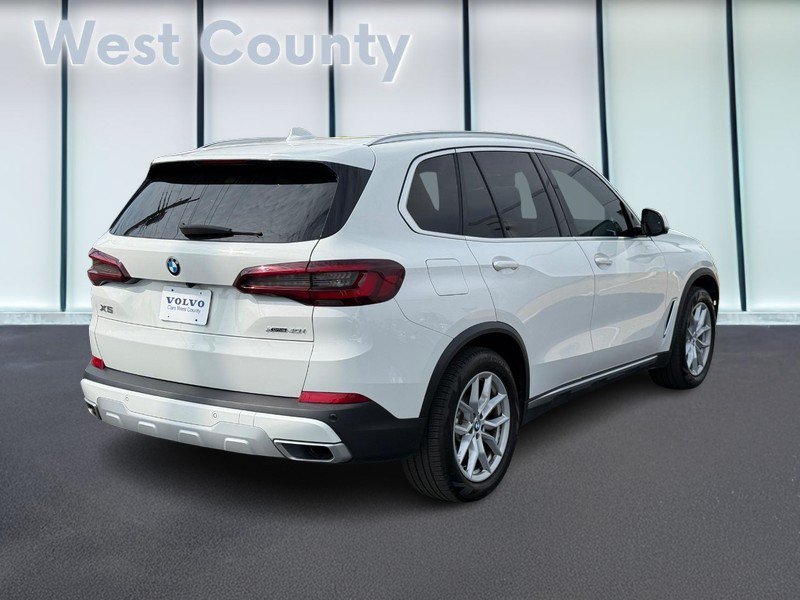 Used 2022 BMW X5 xDrive40i AWD/4WD image 4