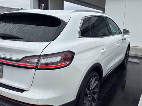 Used 2023 Lincoln Nautilus Reserve w/ Equipment Group 202A image 7