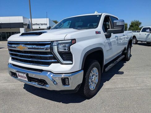 Used 2024 Chevrolet Silverado 2500 LTZ w/ LTZ Plus Package AWD/4WD image 8