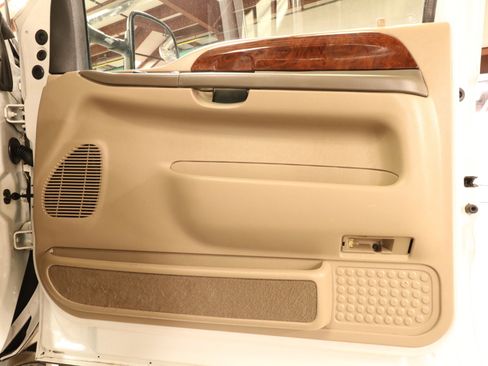 Used 2000 Ford Excursion Limited image 22