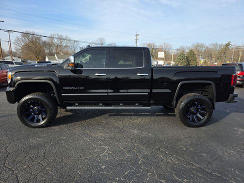 Used 2016 GMC Sierra 2500 Denali w/ Duramax Plus Package image 19