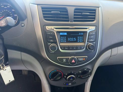 Used 2017 Hyundai Accent SE FWD image 13