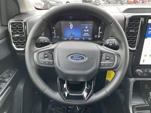New 2025 Ford Ranger XLT w/ FX4 Off-Road Package image 15