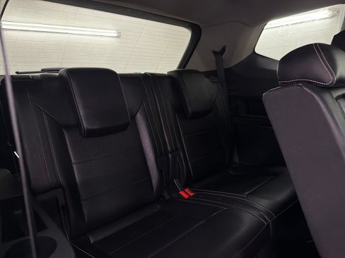 Used 2021 Volkswagen Atlas SE w/ Towing Package FWD image 30