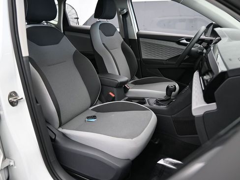 Used 2022 Volkswagen Taos S image 38