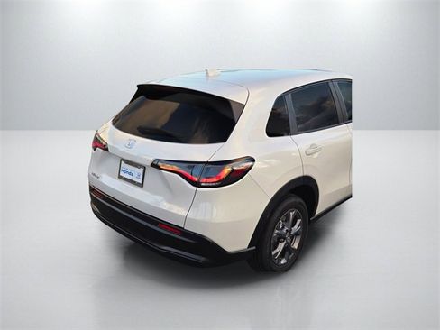 New 2026 Honda HR-V LX image 6