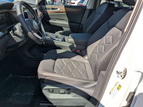 New 2026 Volkswagen Atlas SE image 14