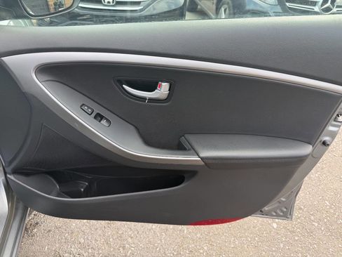 Used 2017 Hyundai Elantra GT w/ Value Edition Package 02 image 40