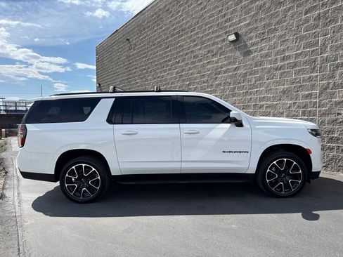 Used 2023 Chevrolet Suburban RST w/ Luxury Package AWD/4WD image 5