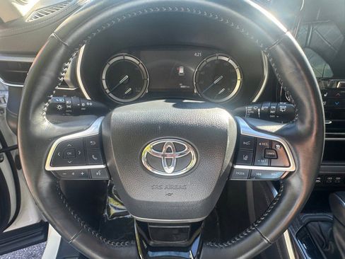 Used 2022 Toyota Highlander Platinum image 26
