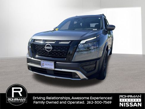 Used 2025 Nissan Pathfinder Rock Creek AWD/4WD image 2