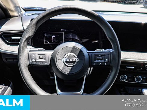 Used 2025 Nissan Kicks SV FWD image 23