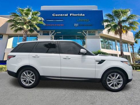 Used 2017 Land Rover Range Rover Sport SE AWD/4WD image 4