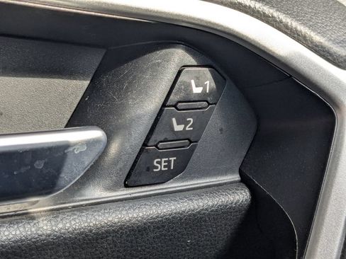 Used 2021 Toyota RAV4 XLE Premium FWD image 27