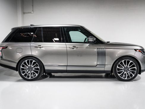 Used 2018 Land Rover Range Rover HSE AWD/4WD image 2