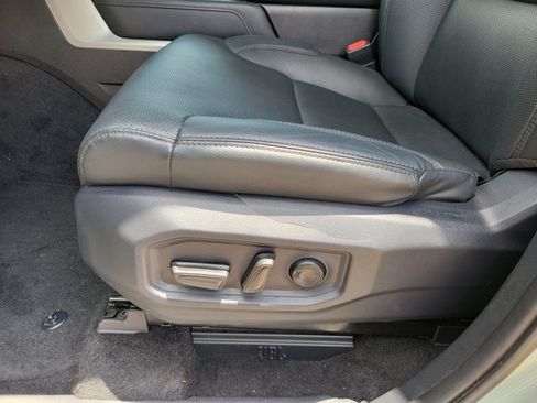 Used 2025 Toyota Tundra Limited AWD/4WD image 6