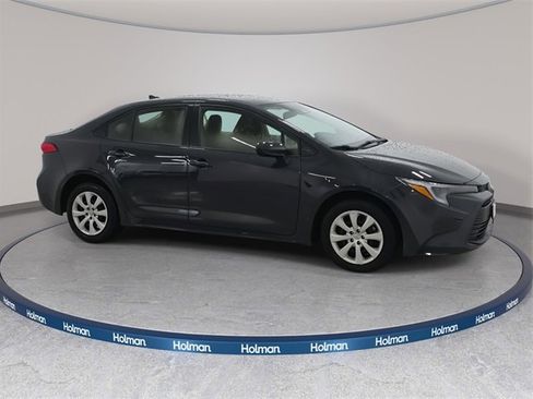 Certified 2025 Toyota Corolla LE image 4