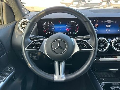 Used 2024 Mercedes-Benz GLA 250 4MATIC image 13