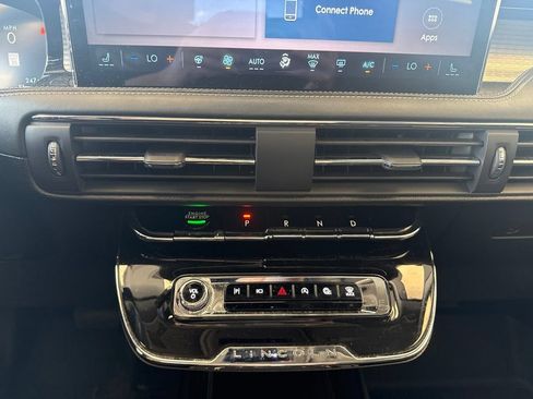 Used 2024 Lincoln Corsair AWD w/ Equipment Group 101A image 21