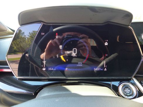 Used 2025 Chevrolet Trax RS w/ Driver Confidence Package FWD image 27