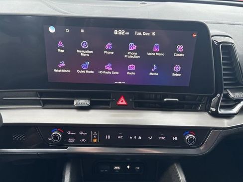 Used 2023 Kia Sportage EX image 14