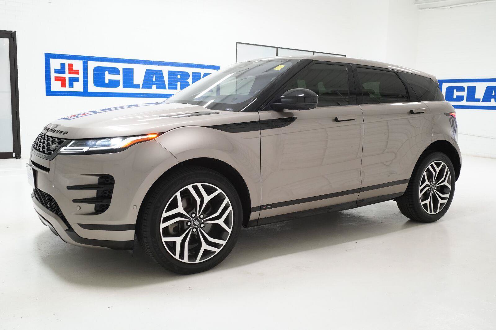 Used 2021 Land Rover Range Rover Evoque R-Dynamic S AWD/4WD image 31
