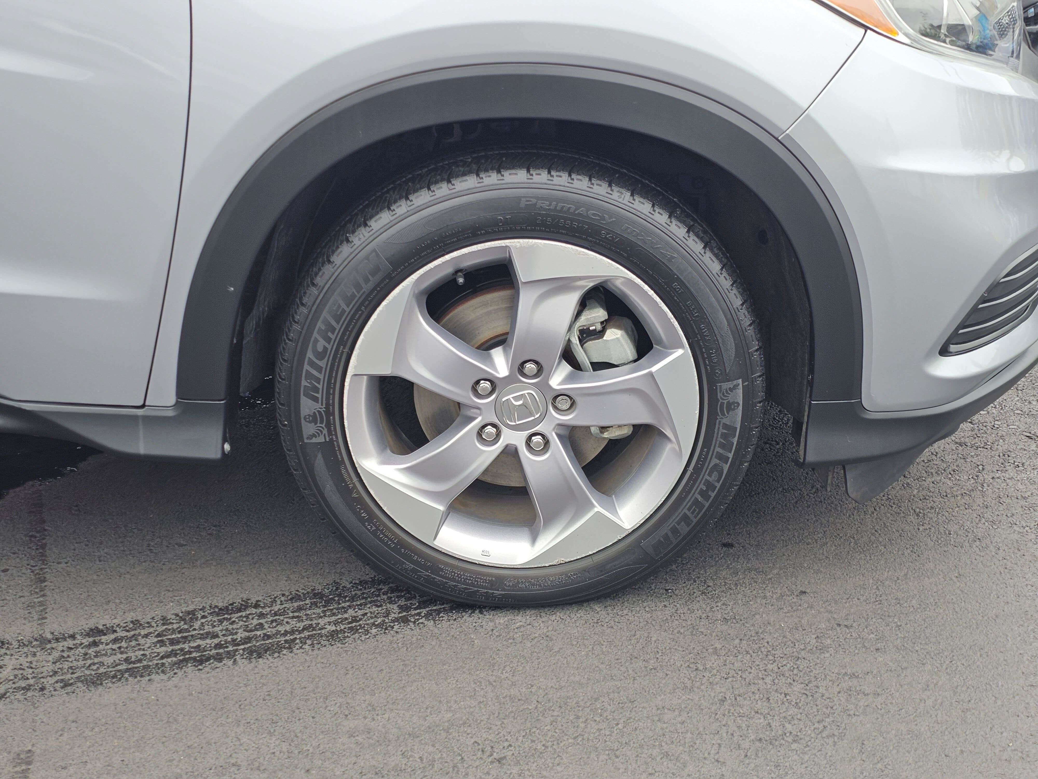 Used 2019 Honda HR-V LX image 9