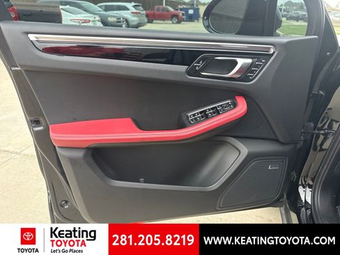 Used 2019 Porsche Macan S AWD/4WD image 9