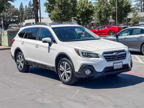 Used 2019 Subaru Outback 3.6R Limited w/ Popular Package #2 AWD/4WD image 5