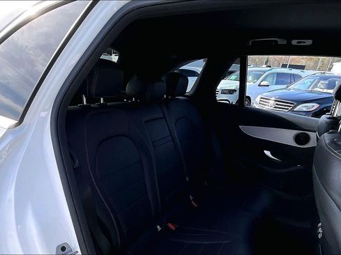 Used 2022 Mercedes-Benz GLC 300 image 17