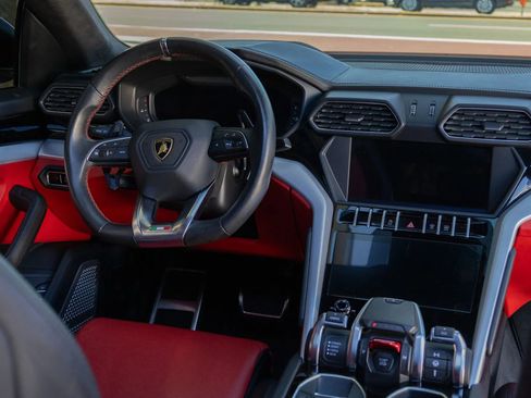 Used 2019 Lamborghini Urus image 50