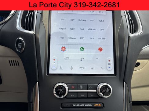 Used 2021 Ford Edge Titanium AWD/4WD image 13