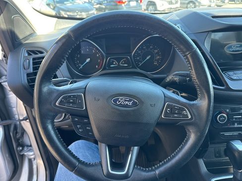Used 2018 Ford Escape SE w/ SE Sport Appearance Package image 14