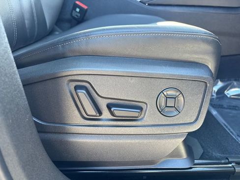 Used 2025 Audi Q5 2.0T Premium image 36