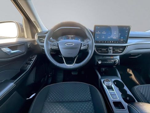 Used 2023 Ford Escape Active w/ Tech Pack #2 AWD/4WD image 8