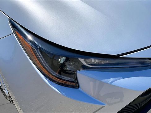 Used 2025 Toyota Corolla LE w/ LE Premium Package FWD image 27