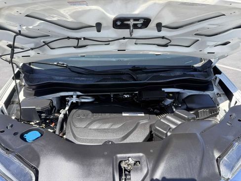 Used 2019 Honda Pilot Elite image 11