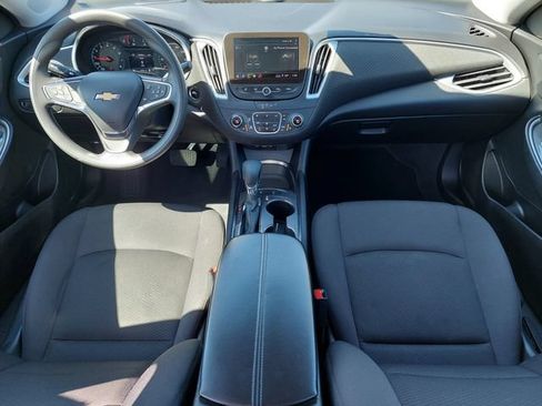 Used 2024 Chevrolet Malibu LT FWD image 3