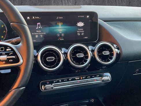 Used 2021 Mercedes-Benz GLA 250 4MATIC image 9