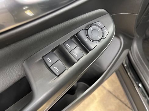 Used 2024 Buick Envista Preferred FWD image 33