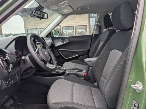 Used 2020 Kia Soul EX FWD image 13