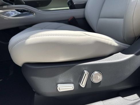 New 2026 Lincoln Nautilus Premier w/ Jet Appearance Package AWD/4WD image 23