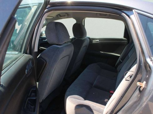 Used 2010 Chevrolet Impala LT FWD image 6