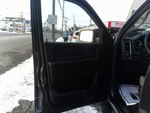 Used 2019 RAM 1500 Express w/ Express Value Package image 15