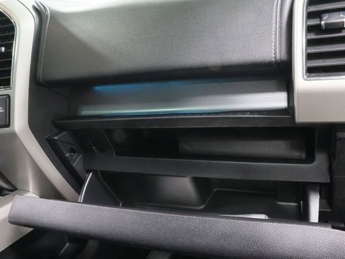 Used 2017 Ford F150 Lariat image 32