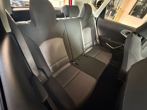 Used 2025 Kia Soul LX w/ LX Technology Package FWD image 33
