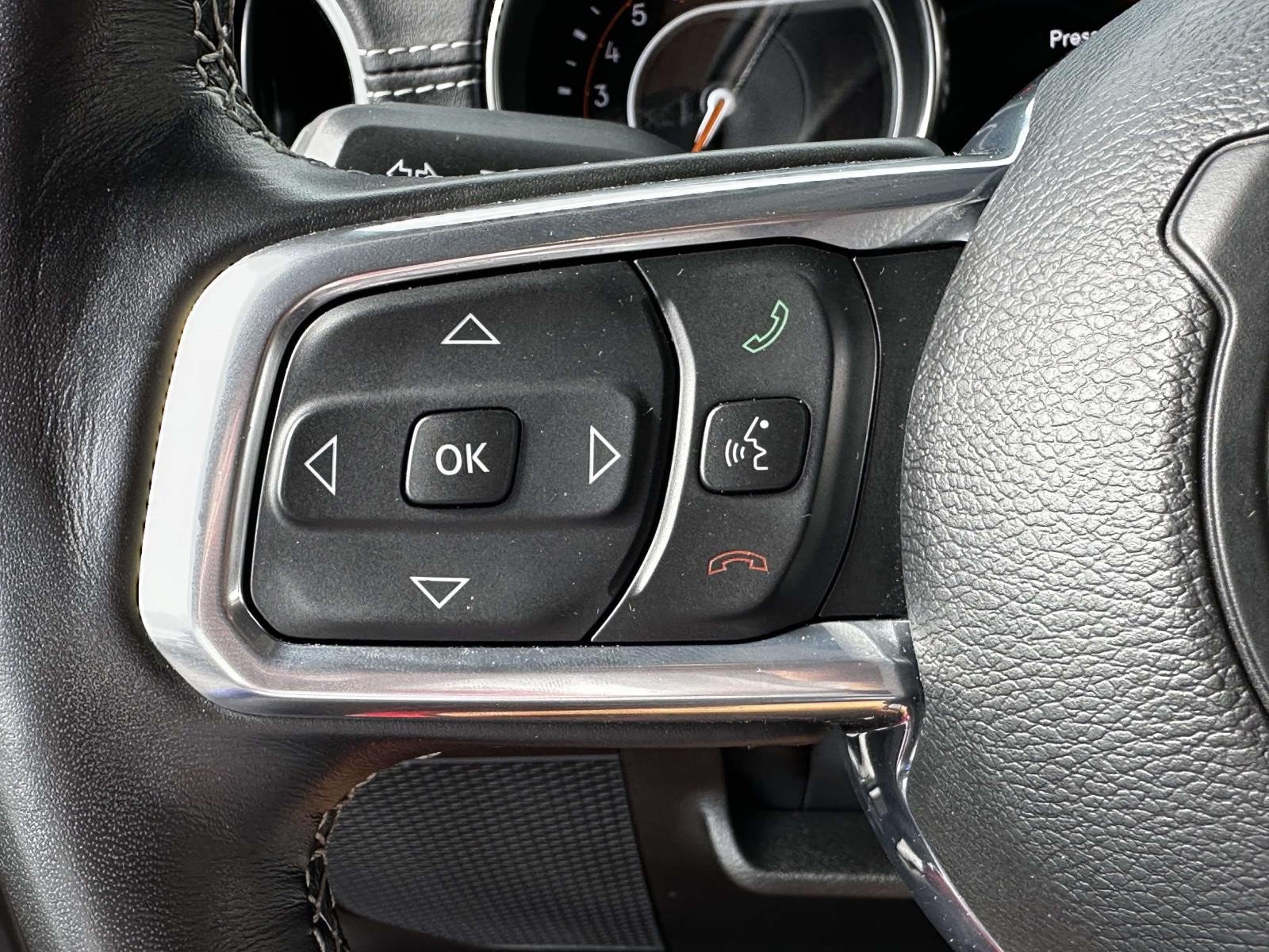 Used 2023 Jeep Wrangler Unlimited Sahara w/ LED Lighting Group AWD/4WD image 24